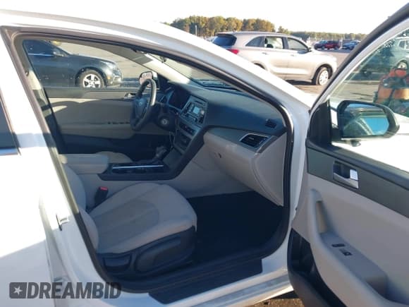 ✅ 2016 Hyundai Sonata 2.4L • VIN: 5NPE24AF2GH406109 • Лот: 43467303. Опубликован ранее на IAAI с пробегом 120 346 миль. Бесплатный доступ к архиву аукционных продаж из США и подробный отчёт об истории автомобиля на DreamBid. Изображение 5.