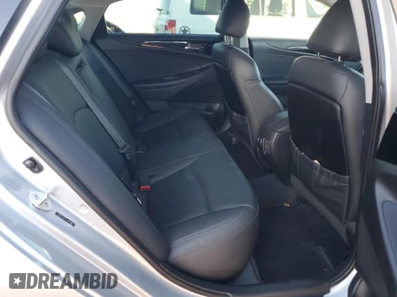 ✅ 2012 Hyundai Sonata Limited • VIN: 5NPEC4AB4CH407489 • Лот: 91476325. Опубликован ранее на Copart с пробегом 82 688 миль. Бесплатный доступ к архиву аукционных продаж из США и подробный отчёт об истории автомобиля на DreamBid. Изображение 10.