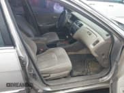 ✅ 1998 Honda Accord EX • VIN: 1HGCG5651WA101268 • Lot: 43874092. Listed on IAAI with Not provided. Free auction sales archive from the USA and detailed vehicle history report at DreamBid. Image 5.