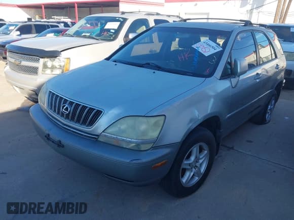 ✅ 2001 Lexus RX 300 • VIN: JTJGF10U910098353 • Lot: 43466504. Wystawiony na IAAI z przebiegiem 332 437 mil. Bezpłatny archiwum sprzedaży aukcyjnych z USA i szczegółowy raport historii pojazdu na DreamBid. Zdjęcie 6.