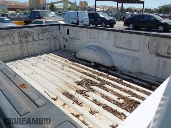 ✅ 2017 Ford F-150 XL • VIN: 1FTMF1C83HKE37594 • Lot: 42381825. Listed on IAAI with 227,774 mi. Free auction sales archive from the USA and detailed vehicle history report at DreamBid. Image 8.