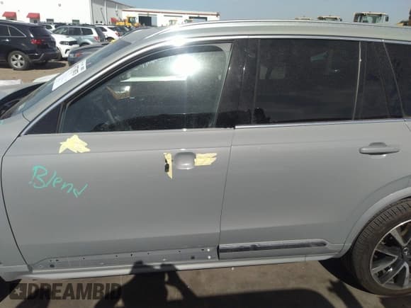 ✅ 2024 Volvo XC90 Plus Bright Theme • VIN: YV4062PEXR1234128 • Lot: 41773873. Wystawiony na IAAI z przebiegiem 17 607 mil. Bezpłatny archiwum sprzedaży aukcyjnych z USA i szczegółowy raport historii pojazdu na DreamBid. Zdjęcie 15.