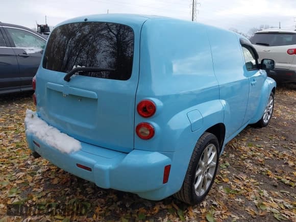 ✅ 2011 Chevrolet HHR LS • VIN: 3GCAAAFW8BS639113 • Lot: 43672276. Wystawiony na IAAI z przebiegiem 297 947 mil. Bezpłatny archiwum sprzedaży aukcyjnych z USA i szczegółowy raport historii pojazdu na DreamBid. Zdjęcie 4.