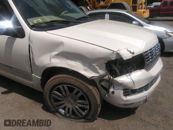 ✅ 2008 Lincoln Navigator • VIN: 5LMFU28538LJ02678 • Лот: 42861627. Опубликован ранее на IAAI с пробегом 177 626 миль. Бесплатный доступ к архиву аукционных продаж из США и подробный отчёт об истории автомобиля на DreamBid. Изображение 6.