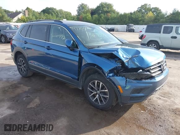 ✅ 2020 Volkswagen Tiguan SE • VIN: 3VV3B7AX5LM114428 • Lot: 43301772. Wystawiony na IAAI z przebiegiem 159 595 mil. Bezpłatny archiwum sprzedaży aukcyjnych z USA i szczegółowy raport historii pojazdu na DreamBid. Zdjęcie 1.