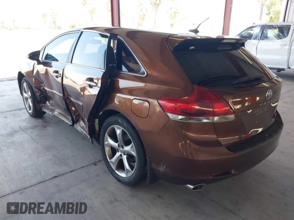 ✅ 2014 Toyota Venza LE • VIN: 4T3ZK3BB3EU069253 • Lot: 40963924. Listed on IAAI with 107,430 mi. Free auction sales archive from the USA and detailed vehicle history report at DreamBid. Image 3.