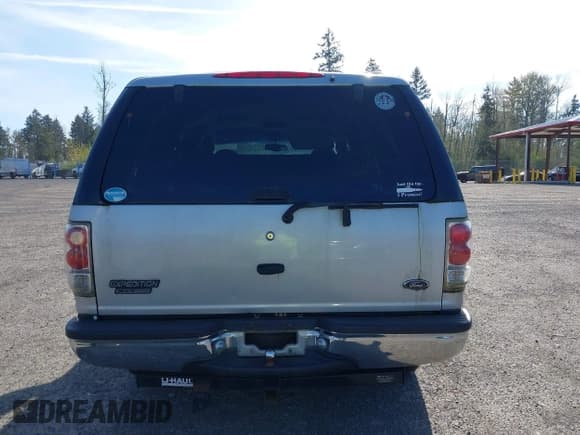 ✅ 2002 Ford Expedition XLT • VIN: 1FMRU15W02LA19286 • Lot: 42003630. Wystawiony na IAAI z przebiegiem 180 242 mil. Bezpłatny archiwum sprzedaży aukcyjnych z USA i szczegółowy raport historii pojazdu na DreamBid. Zdjęcie 16.