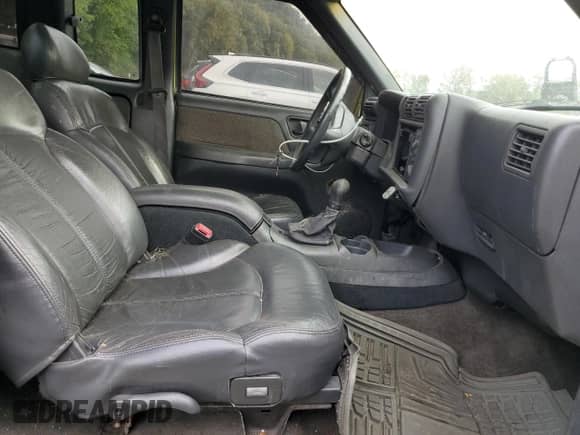 1997 Chevrolet S-10 LS с VIN 1GCCS1947V8116906, выставлен на аукционе Copart как лот 71979655 с пробегом 231 035 миль миль и Списание • Salvage title. История ставок и продаж доступна на DreamBid. Изображение 10.