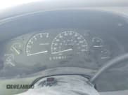 ✅ 2000 Ford Explorer XLT • VIN: 1FMZU83P7YZB43162 • Lot: 42806675. Wystawiony na IAAI z przebiegiem 141 892 mil. Bezpłatny archiwum sprzedaży aukcyjnych z USA i szczegółowy raport historii pojazdu na DreamBid. Zdjęcie 7.