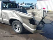 ✅ 2003 Chevrolet S-10 LS • VIN: 1GCCS19X938207277 • Лот: 41651963. Опубликован ранее на IAAI с пробегом 101 859 миль. Бесплатный доступ к архиву аукционных продаж из США и подробный отчёт об истории автомобиля на DreamBid. Изображение 6.