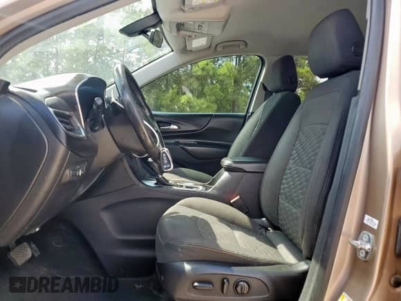 2018 Chevrolet Equinox LT z VIN 2GNAXJEV9J6156273, wystawiony jako Copart lot #84373745 z przebiegiem 185 635 mil mil oraz Szkoda całkowita • Salvage title. Historia ofert i sprzedaży dostępna na DreamBid. Obrazek 7.