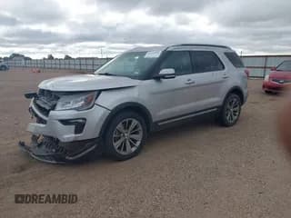 ✅ 2018 Ford Explorer Limited • VIN: 1FM5K8F81JGA27420 • Lot: 43293902. Wystawiony na IAAI z przebiegiem 159 114 mil. Bezpłatny archiwum sprzedaży aukcyjnych z USA i szczegółowy raport historii pojazdu na DreamBid. Zdjęcie 2.