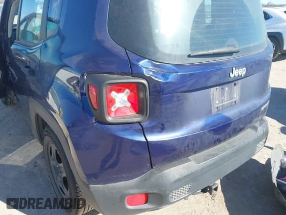 ✅ 2017 Jeep Renegade Sport • VIN: ZACCJAAH4HPF74031 • Lot: 41391549. Listed on IAAI with 81,780 mi. Free auction sales archive from the USA and detailed vehicle history report at DreamBid. Image 18.