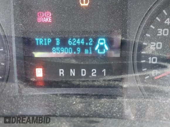 ✅ 2010 Ford F-150 XL • VIN: 1FTMF1CW3AKA49608 • Lot: 43122361. Listed on IAAI with 85,900 mi. Free auction sales archive from the USA and detailed vehicle history report at DreamBid. Image 7.