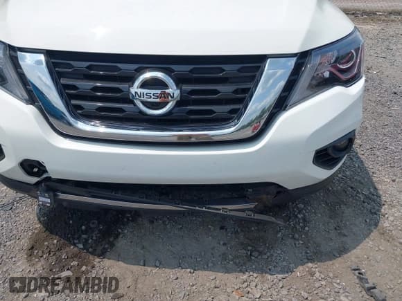 ✅ 2018 Nissan Pathfinder SL • VIN: 5N1DR2MN7JC634815 • Lot: 42400584. Listed on IAAI with 97,886 mi. Free auction sales archive from the USA and detailed vehicle history report at DreamBid. Image 6.