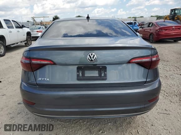 ✅ 2020 Volkswagen Jetta SEL • VIN: 3VWE57BU9LM106378 • Lot: 69557565. Listed on Copart with 71,201 mi. Free auction sales archive from the USA and detailed vehicle history report at DreamBid. Image 6.