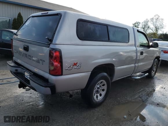 ✅ 2005 Chevrolet Silverado 1500 Z71 • VIN: 1GCEK14TX5Z254098 • Лот: 72765994. Опубликован ранее на Copart с пробегом 135 016 миль. Бесплатный доступ к архиву аукционных продаж из США и подробный отчёт об истории автомобиля на DreamBid. Изображение 3.