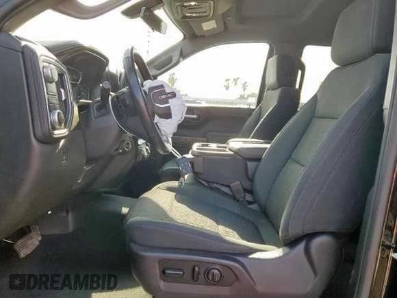 ✅ 2020 GMC Sierra 1500 SLE • VIN: 3GTP8BED8LG118666 • Лот: 68299235. Опубликован ранее на Copart с пробегом 64 050 миль. Бесплатный доступ к архиву аукционных продаж из США и подробный отчёт об истории автомобиля на DreamBid. Изображение 7.