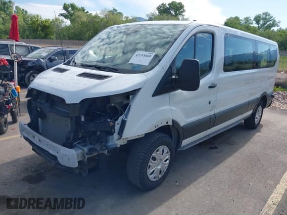 ✅ 2017 Ford Transit XL • VIN: 1FBZX2YM3HKA66245 • Lot: 42293869. Wystawiony na IAAI z przebiegiem 148 056 mil. Bezpłatny archiwum sprzedaży aukcyjnych z USA i szczegółowy raport historii pojazdu na DreamBid. Zdjęcie 21.