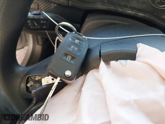 ✅ 2014 Volkswagen Passat Wolfsburg Edition • VIN: 1VWAS7A31EC091234 • Lot: 41801788. Listed on IAAI with Not provided. Free auction sales archive from the USA and detailed vehicle history report at DreamBid. Image 11.