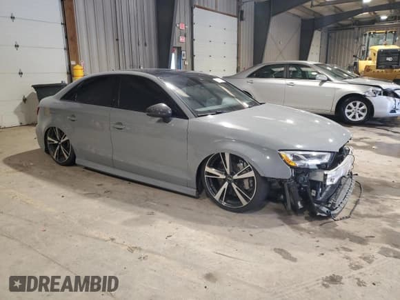 ✅ 2018 Audi RS 3 • VIN: WUABWHFF8J1905635 • Лот: 73159134. Опубликован ранее на Copart с пробегом 61 943 миль. Бесплатный доступ к архиву аукционных продаж из США и подробный отчёт об истории автомобиля на DreamBid. Изображение 4.
