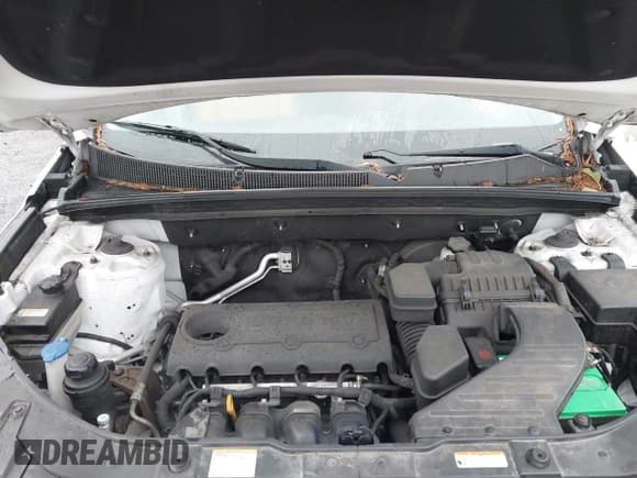 ✅ 2011 Kia Sorento LX • VIN: 5XYKTCA17BG010479 • Lot: 43923357. Listed on IAAI with 138,412 mi. Free auction sales archive from the USA and detailed vehicle history report at DreamBid. Image 10.