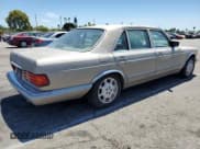 ✅ 1990 Mercedes-Benz 560 • VIN: WDBCA39E7LA550450 • Lot: 63934765. Wystawiony na Copart z przebiegiem 188 516 mil. Bezpłatny archiwum sprzedaży aukcyjnych z USA i szczegółowy raport historii pojazdu na DreamBid. Zdjęcie 3.