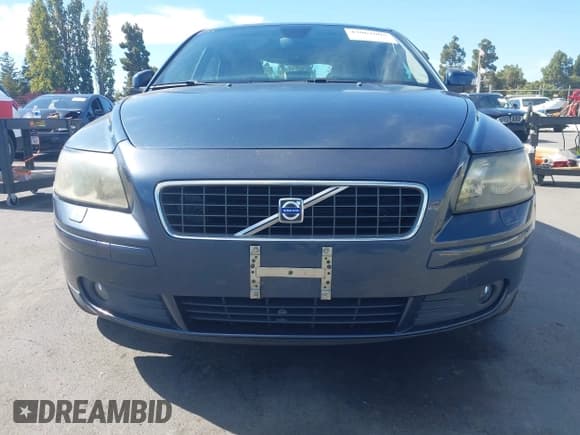 ✅ 2007 Volvo S40 2.5L Turbo • VIN: YV1MH682672276596 • Lot: 43062005. Listed on IAAI with 119,292 mi. Free auction sales archive from the USA and detailed vehicle history report at DreamBid. Image 6.