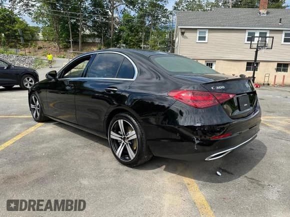✅ 2024 Mercedes-Benz C 300 • VIN: W1KAF4HB1RR184850 • Lot: 69007255. Wystawiony na Copart z przebiegiem 25 664 mil. Bezpłatny archiwum sprzedaży aukcyjnych z USA i szczegółowy raport historii pojazdu na DreamBid. Zdjęcie 2.