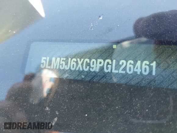 ✅ 2023 Lincoln Aviator Standard • VIN: 5LM5J6XC9PGL26461 • Lot: 43503867. Wystawiony na IAAI z przebiegiem 47 668 mil. Bezpłatny archiwum sprzedaży aukcyjnych z USA i szczegółowy raport historii pojazdu na DreamBid. Zdjęcie 17.