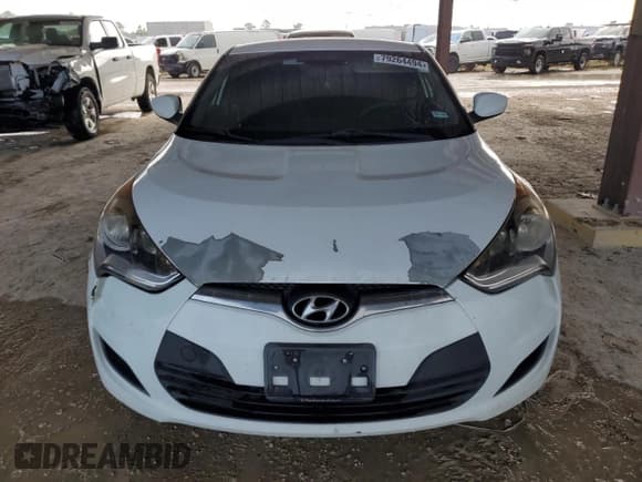 ✅ 2016 Hyundai Veloster • VIN: KMHTC6AD7GU284637 • Lot: 79264494. Wystawiony na Copart z przebiegiem 137 199 mil. Bezpłatny archiwum sprzedaży aukcyjnych z USA i szczegółowy raport historii pojazdu na DreamBid. Zdjęcie 5.
