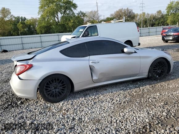 ✅ 2011 Hyundai Genesis Coupe • VIN: KMHHT6KD0BU059473 • Lot: 89715695. Listed on Copart with 211,046 mi. Free auction sales archive from the USA and detailed vehicle history report at DreamBid. Image 3.