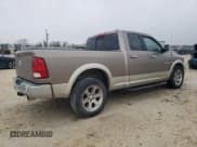 ✅ 2009 Dodge 1500 SLT • VIN: 1D3HB18T79S796952 • Lot: 43179375. Wystawiony na Copart z przebiegiem 225 317 mil. Bezpłatny archiwum sprzedaży aukcyjnych z USA i szczegółowy raport historii pojazdu na DreamBid. Zdjęcie 3.