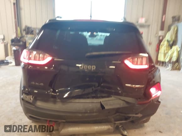 ✅ 2020 Jeep Cherokee Trailhawk • VIN: 1C4PJMBXXLD656121 • Lot: 43492978. Wystawiony na IAAI z przebiegiem 86 722 mil. Bezpłatny archiwum sprzedaży aukcyjnych z USA i szczegółowy raport historii pojazdu na DreamBid. Zdjęcie 16.