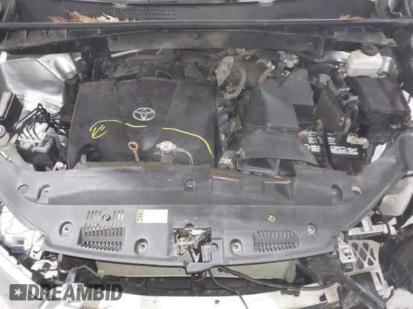 ✅ 2019 Toyota Highlander LE • VIN: 5TDBZRFH0KS992611 • Lot: 43812508. Wystawiony na IAAI z przebiegiem 67 640 mil. Bezpłatny archiwum sprzedaży aukcyjnych z USA i szczegółowy raport historii pojazdu na DreamBid. Zdjęcie 10.