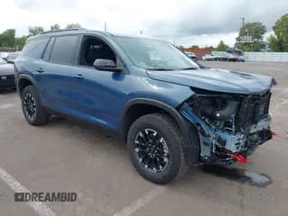 ✅ 2025 Chevrolet Traverse AWD Z71 • VIN: 1GNEVJRS8SJ191334 • Lot: 43293068. Wystawiony na IAAI z przebiegiem 6 798 mil. Bezpłatny archiwum sprzedaży aukcyjnych z USA i szczegółowy raport historii pojazdu na DreamBid. Zdjęcie 1.