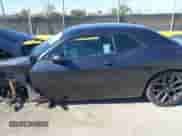 2019 Dodge Challenger R/T z VIN 2C3CDZBT1KH660483, wystawiony jako IAAI lot #43038116 z przebiegiem 89 982 mil mil oraz . Historia ofert i sprzedaży dostępna na DreamBid. Obrazek 15.