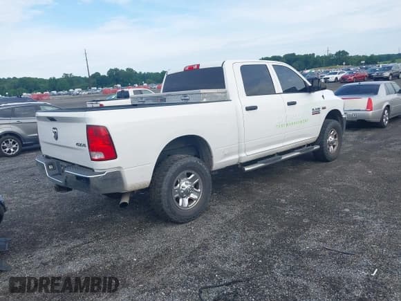 ✅ 2018 Ram 2500 Tradesman • VIN: 3C6UR5CJ1JG283957 • Лот: 42721426. Опубликован ранее на IAAI с пробегом 92 917 миль. Бесплатный доступ к архиву аукционных продаж из США и подробный отчёт об истории автомобиля на DreamBid. Изображение 4.