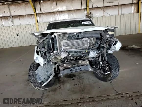 ✅ 2004 Chevrolet Silverado 1500 LS • VIN: 2GCEC13T041427861 • Лот: 62784795. Опубликован ранее на Copart с пробегом 242 072 миль. Бесплатный доступ к архиву аукционных продаж из США и подробный отчёт об истории автомобиля на DreamBid. Изображение 13.