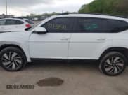 ✅ 2024 Volkswagen Atlas SE • VIN: 1V2HR2CA2RC604880 • Lot: 42134511. Listed on IAAI with 11,993 mi. Free auction sales archive from the USA and detailed vehicle history report at DreamBid. Image 14.