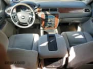 ✅ 2008 Chevrolet Suburban 1LT • VIN: 3GNFK16358G143665 • Lot: 74793114. Wystawiony na Copart z przebiegiem 226 977 mil. Bezpłatny archiwum sprzedaży aukcyjnych z USA i szczegółowy raport historii pojazdu na DreamBid. Zdjęcie 8.