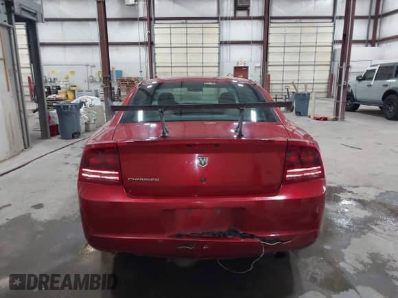 2006 Dodge Charger z VIN 2B3KA43G86H251859, wystawiony jako IAAI lot #43544502 z przebiegiem 110 548 mil mil oraz . Historia ofert i sprzedaży dostępna na DreamBid. Obrazek 17.