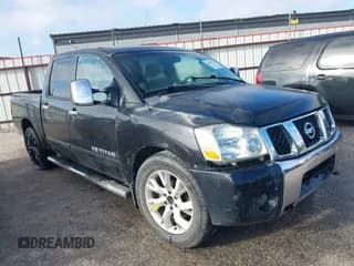 ✅ 2007 Nissan Titan SE • VIN: 1N6BA07A47N203455 • Lot: 43593523. Wystawiony na IAAI z przebiegiem 247 318 mil. Bezpłatny archiwum sprzedaży aukcyjnych z USA i szczegółowy raport historii pojazdu na DreamBid. Zdjęcie 1.