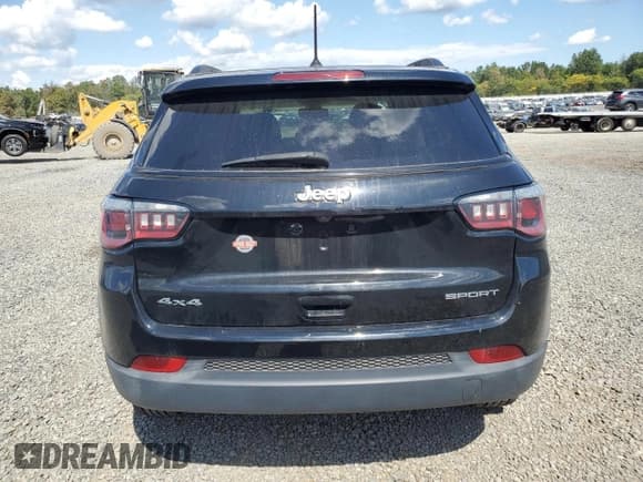 ✅ 2018 Jeep Compass Sport • VIN: 3C4NJDAB1JT137771 • Lot: 71315495. Listed on Copart with 140,466 mi. Free auction sales archive from the USA and detailed vehicle history report at DreamBid. Image 6.