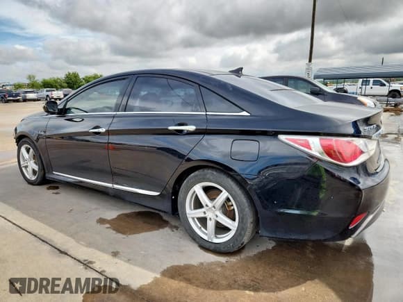 ✅ 2015 Hyundai Sonata • VIN: KMHEC4A44FA129184 • Лот: 84005665. Опубликован ранее на Copart с пробегом 150 397 миль. Бесплатный доступ к архиву аукционных продаж из США и подробный отчёт об истории автомобиля на DreamBid. Изображение 2.