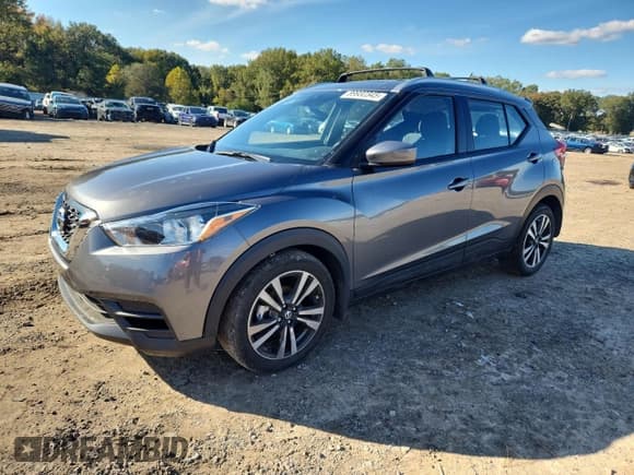 ✅ 2020 Nissan Kicks SV • VIN: 3N1CP5CV4LL481006 • Лот: 89932345. Опубликован ранее на Copart с пробегом 32 214 миль. Бесплатный доступ к архиву аукционных продаж из США и подробный отчёт об истории автомобиля на DreamBid. Изображение 1.