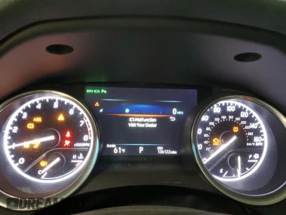 ✅ 2018 Toyota Camry XLE • VIN: 4T1B11HK3JU021108 • Lot: 91006845. Listed on Copart with 136,122 mi. Free auction sales archive from the USA and detailed vehicle history report at DreamBid. Image 9.