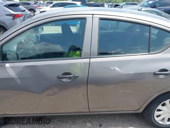 ✅ 2017 Nissan Versa SV • VIN: 3N1CN7AP1HL855357 • Lot: 42617998. Wystawiony na IAAI z przebiegiem 160 228 mil. Bezpłatny archiwum sprzedaży aukcyjnych z USA i szczegółowy raport historii pojazdu na DreamBid. Zdjęcie 14.