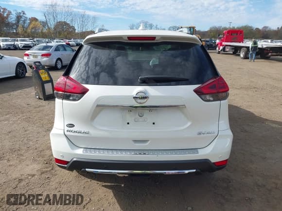 ✅ 2019 Nissan Rogue S • VIN: 5N1AT2MV7KC770514 • Лот: 43619551. Опубликован ранее на IAAI с пробегом 30 819 миль. Бесплатный доступ к архиву аукционных продаж из США и подробный отчёт об истории автомобиля на DreamBid. Изображение 16.