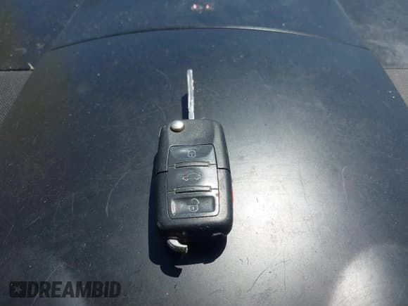 ✅ 2001 Volkswagen Beetle GLX • VIN: 3VWDD21C61M464786 • Лот: 42625908. Опубликован ранее на IAAI с пробегом 88 696 миль. Бесплатный доступ к архиву аукционных продаж из США и подробный отчёт об истории автомобиля на DreamBid. Изображение 11.